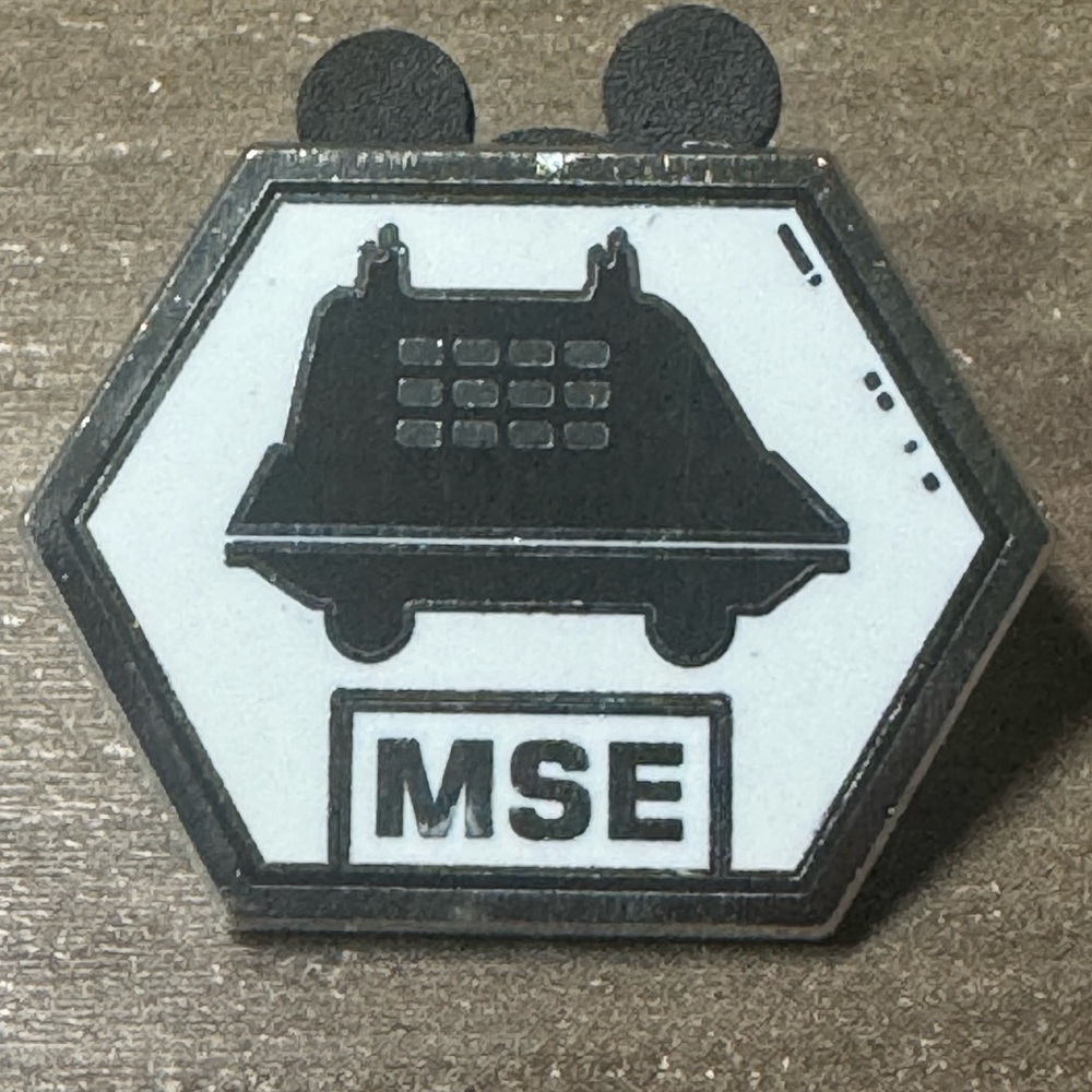 5/$25 Disney Star Wars Galaxy's Edge Droid Depot Mystery Collection MSE Pin‎